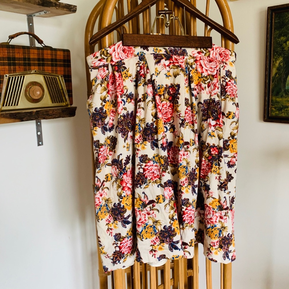 ModCloth Floral Gathered Skirt